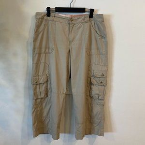 Columbia Khaki Capri Hiking Pants